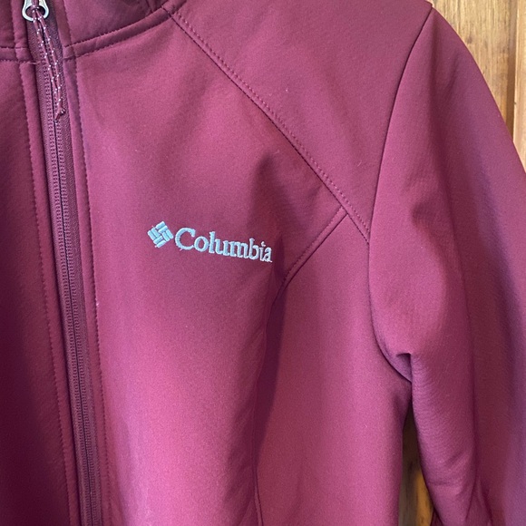 Red Columbia Jacket - Picture 4 of 6